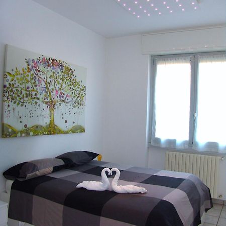 Modern Apartment Luci & Stelle Near Lake Como Nibionno Extérieur photo